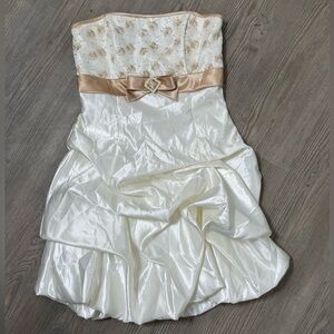 Jessica McClintock by Gunne Sax Cream and Gold Dress size 3 Made in USA
